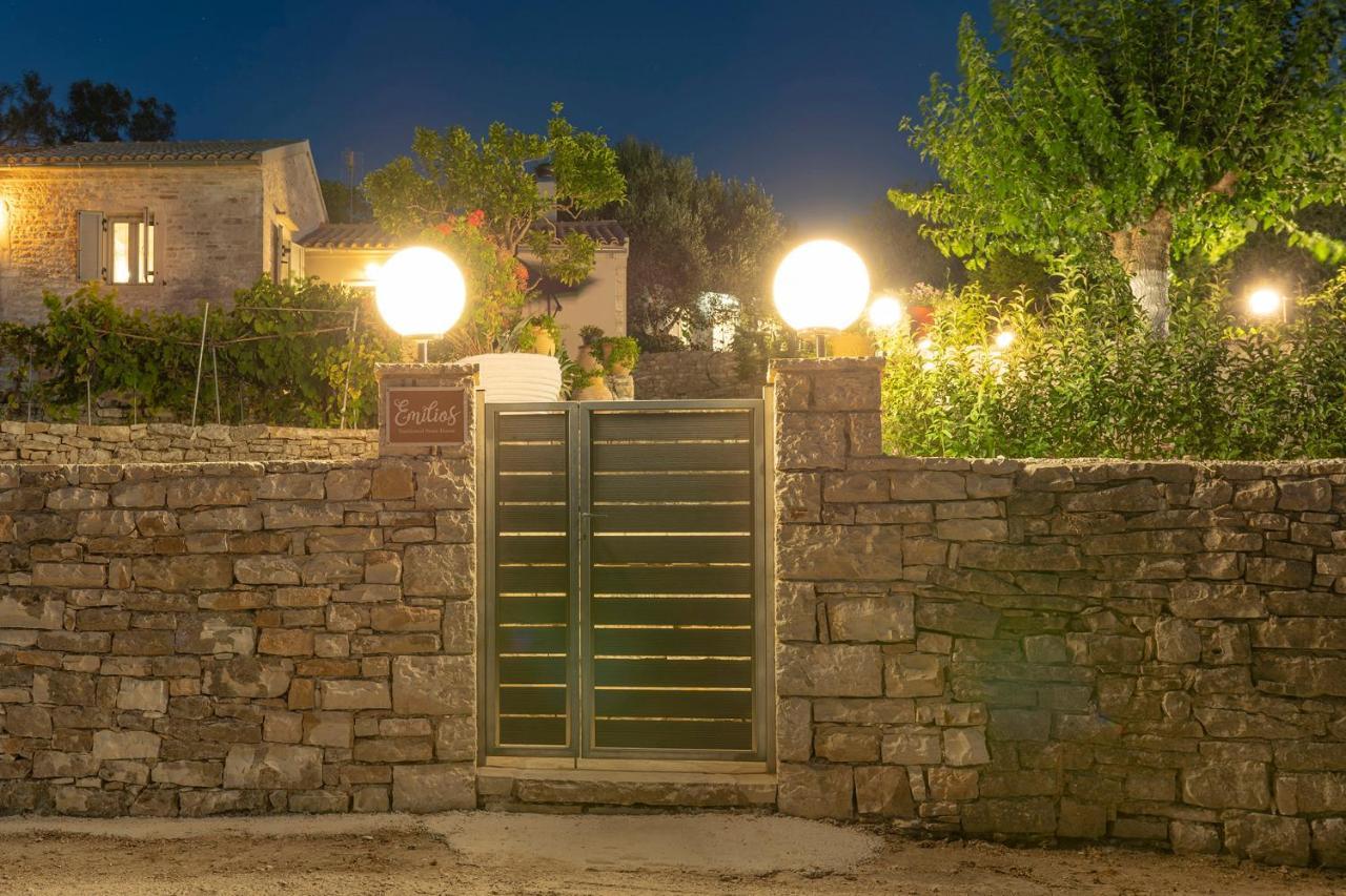 Villa Emilios Stone House Gáios Exterior foto
